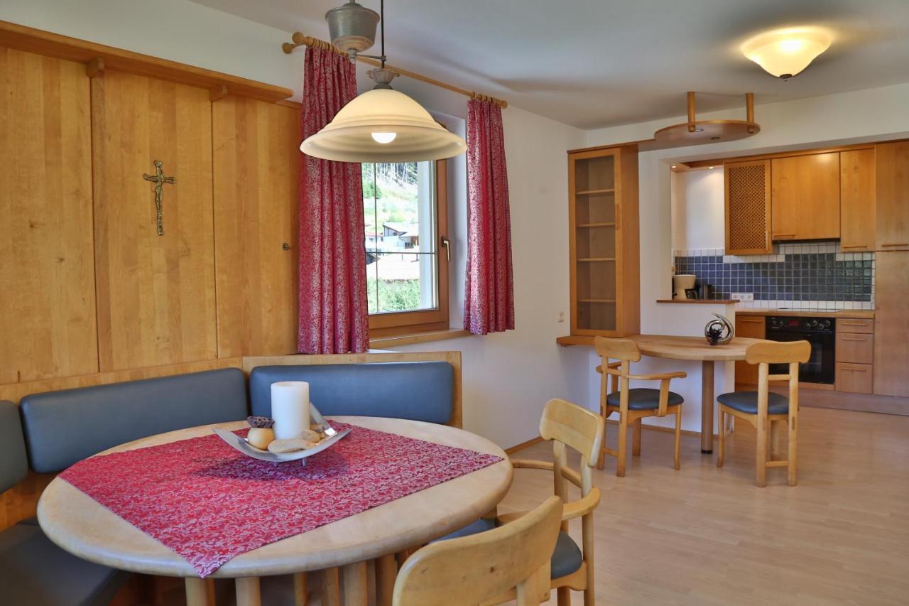 Alp Larain B&B Ишгль Экстерьер фото
